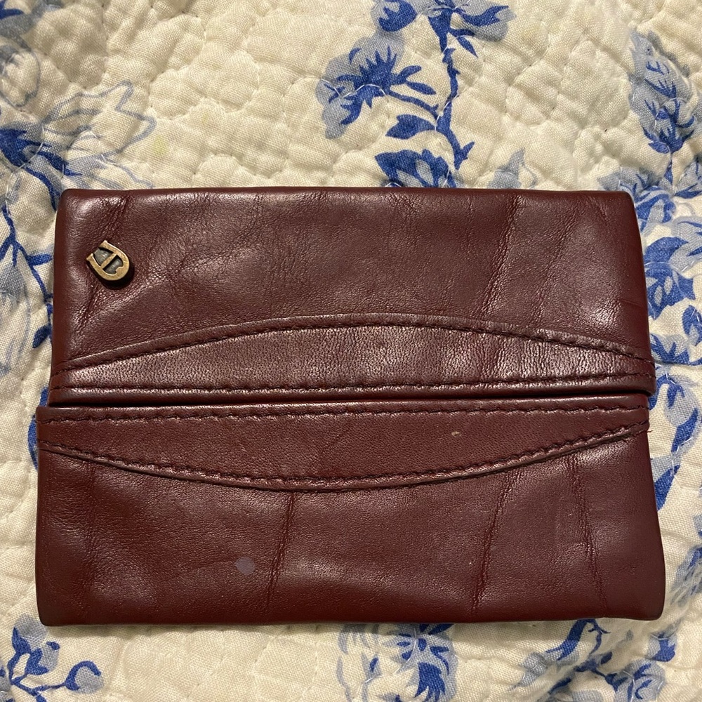 Etinne Aigner tissue holder in decent condition